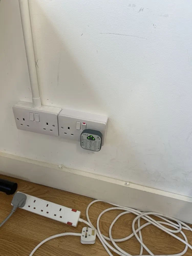 New double sockets fed in surface conduit